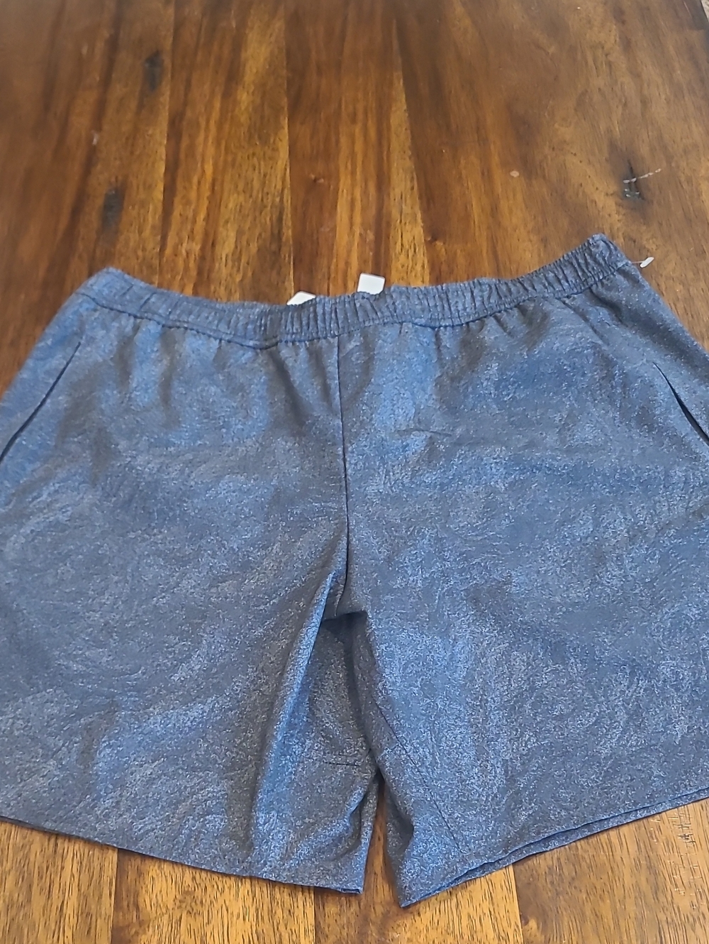 Lole Harper Shorts Size Large .  New